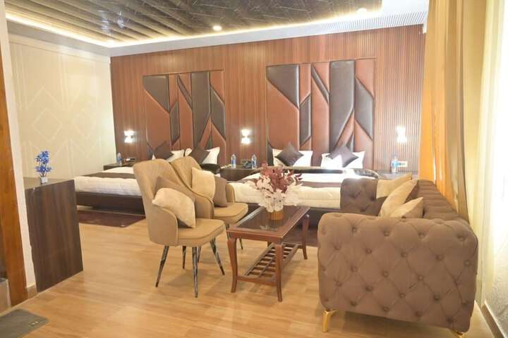 Room 5 of 19