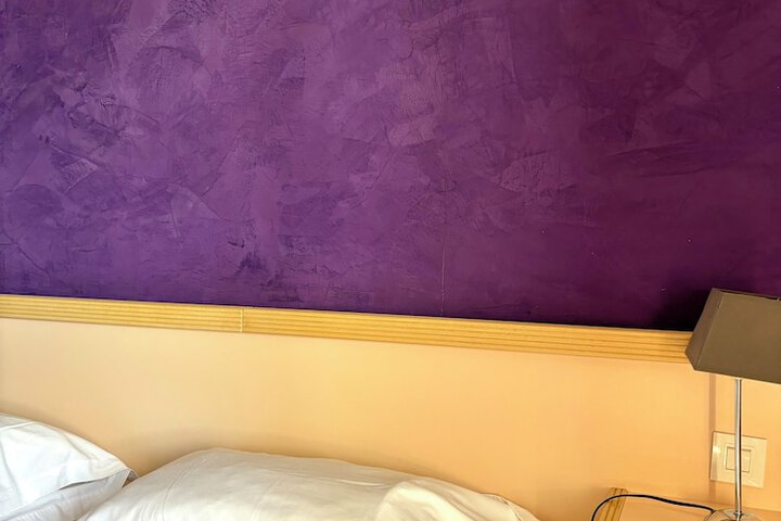 Room 9 of 193