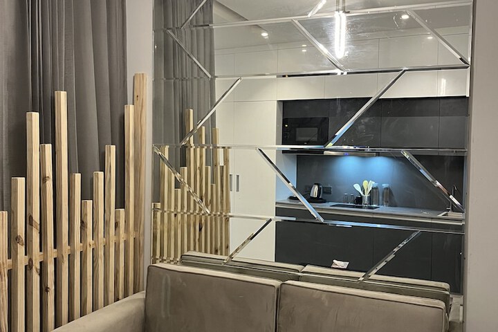 Room 2 of 11