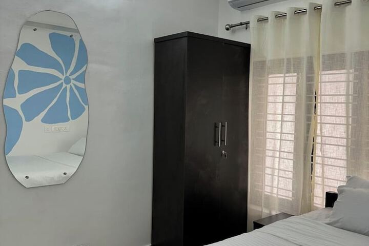 Room 5 of 19
