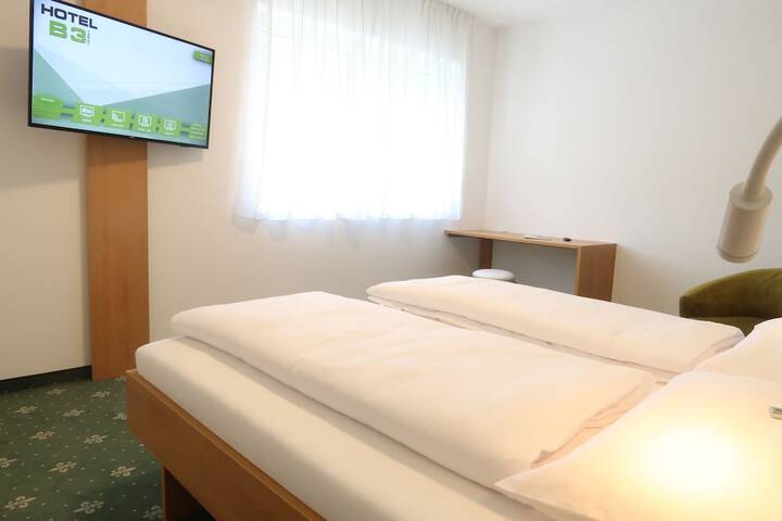 Room 9 of 42