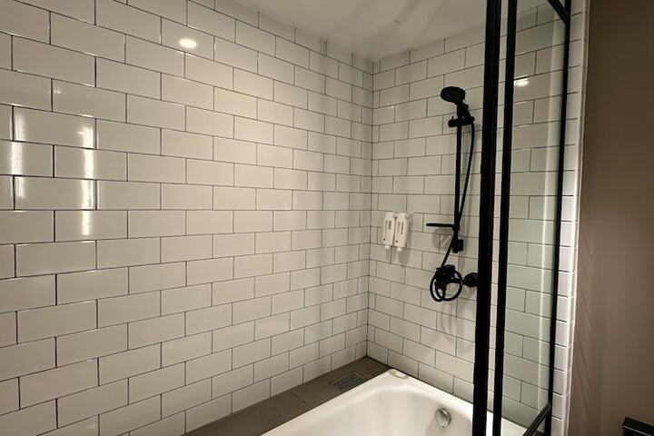 Room 20 of 39