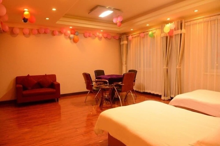 Room 19 of 33