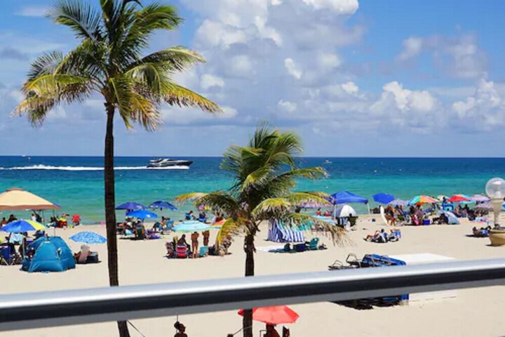 Beach/ocean view