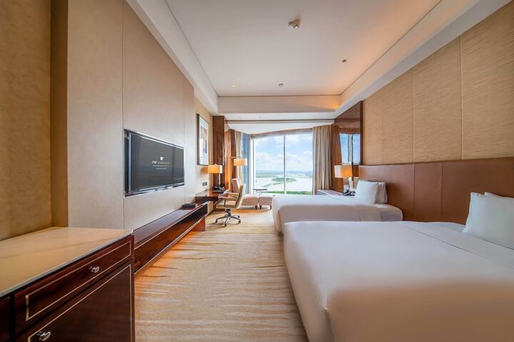Room 18 of 49