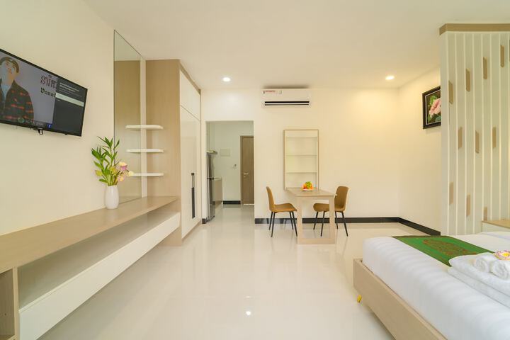 Room 18 of 76
