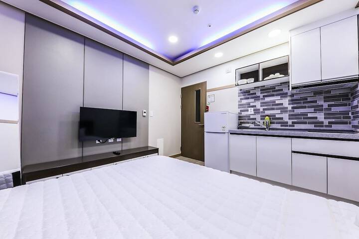 Room 3 of 54