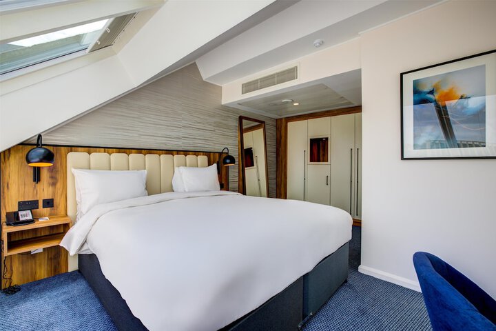 Room 56 of 192