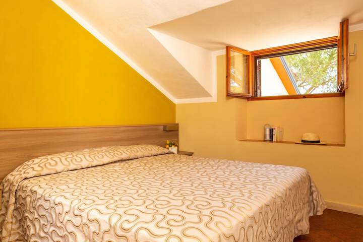 Room 42 of 123