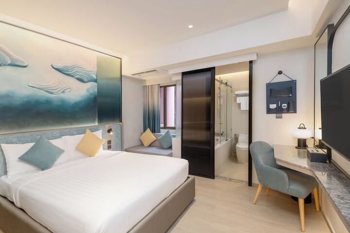 Room 13 of 74