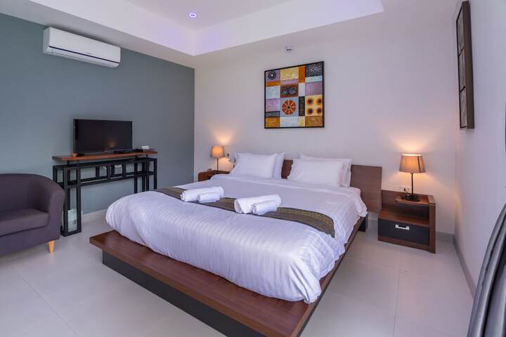 Room 15 of 36