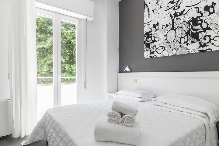 Room 10 of 62