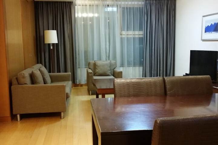 Room 16 of 34