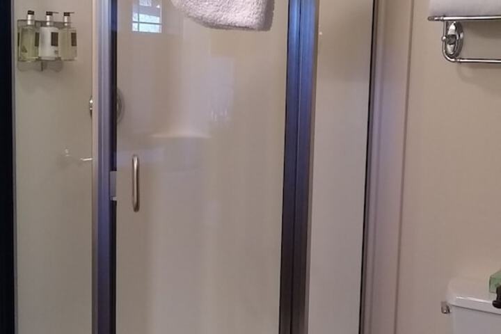Room 100 of 147