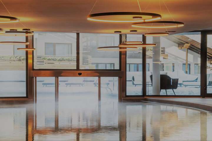 Pool Hotel