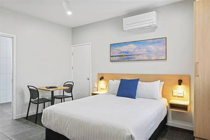 Room 35 of 120