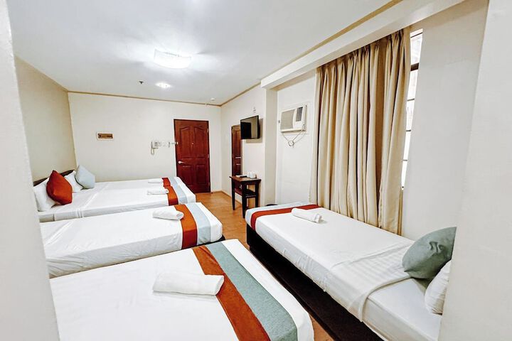 Room 35 of 60