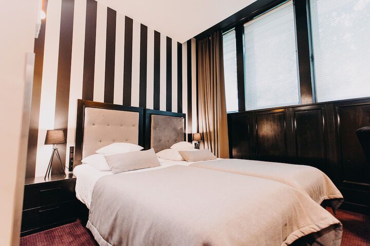 Room 15 of 69