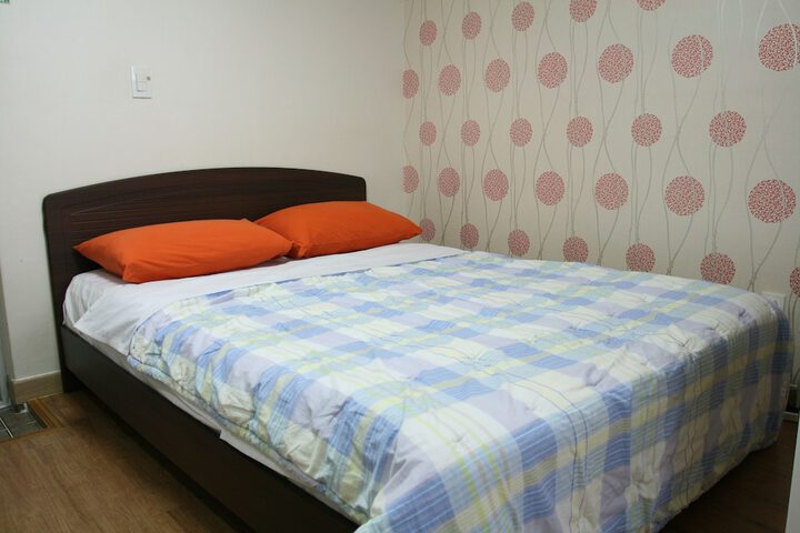 Room 25 of 39