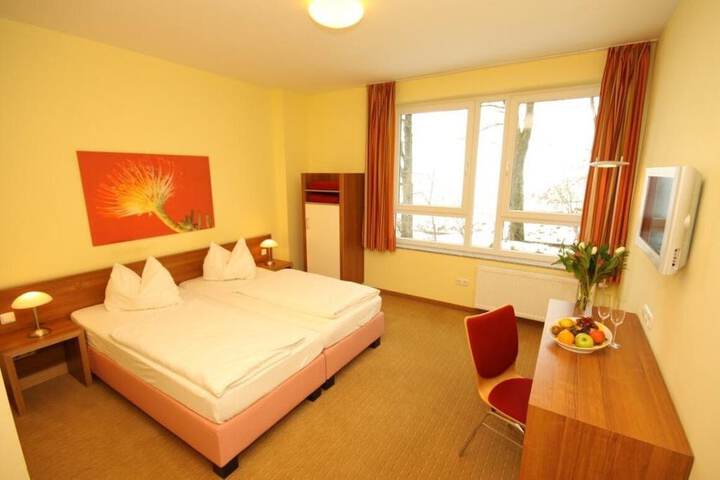Room 9 of 31