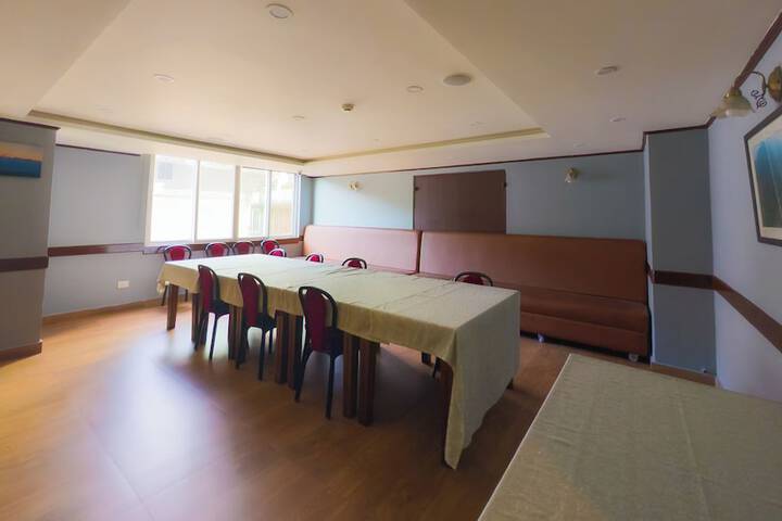 Ballroom/Hall 70 of 75