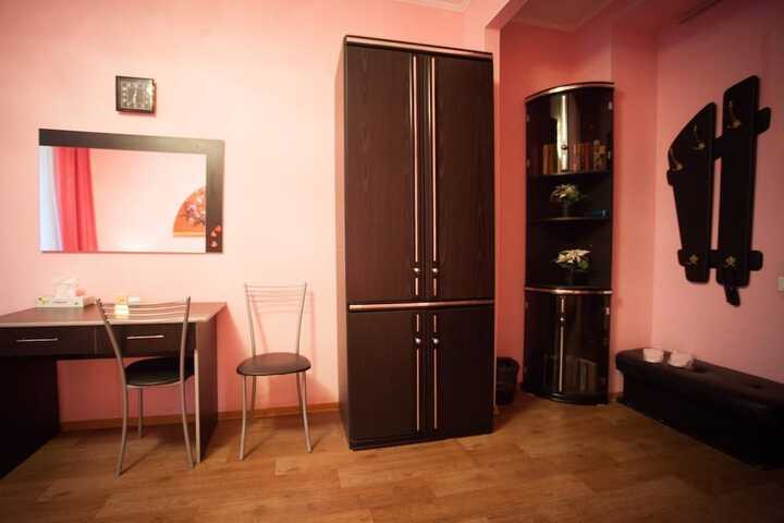 Room 2 of 31