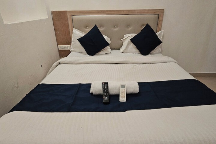 Room 18 of 32