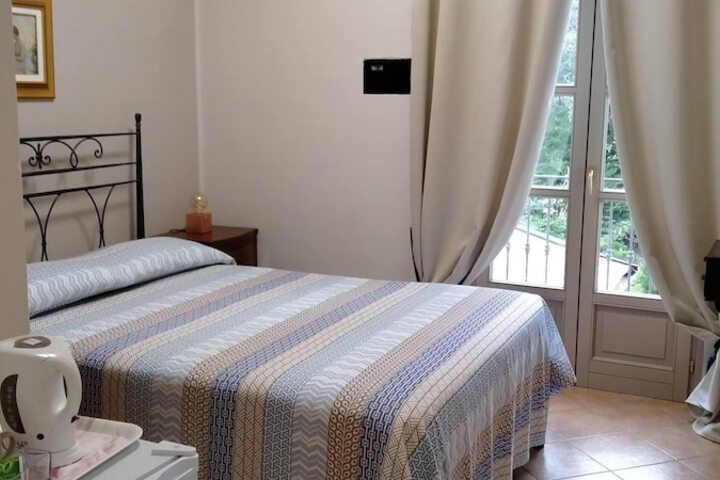 Room 13 of 44