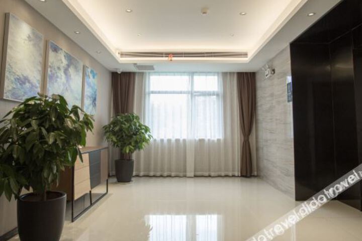 Hotel Interior 7 of 13