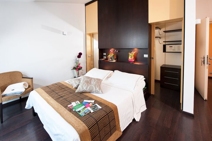 Room 8 of 46