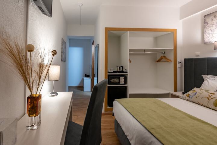 Room 49 of 79