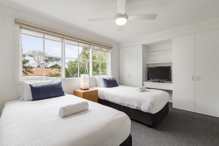 Room 9 of 54