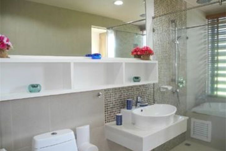 Room 6 of 20