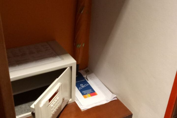 Room amenity