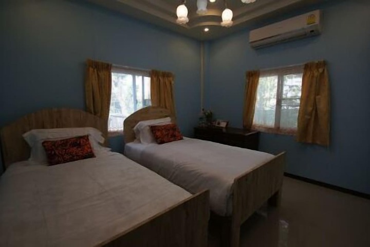 Room 5 of 50