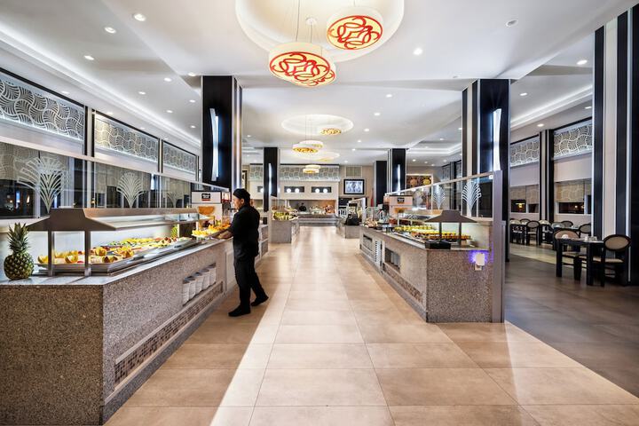 Breakfast buffet