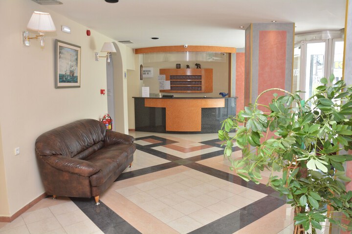 Hotel Interior 4 of 37