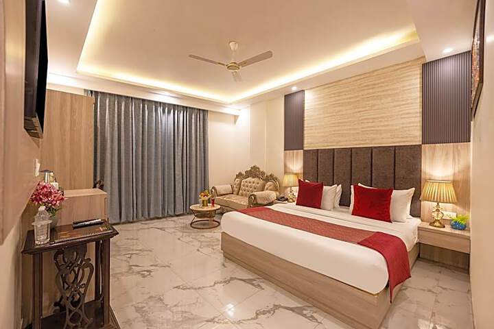 Hotel East End near Delhi Airport