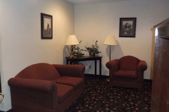 Room 17 of 36