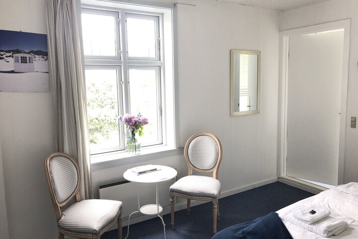Room 6 of 55