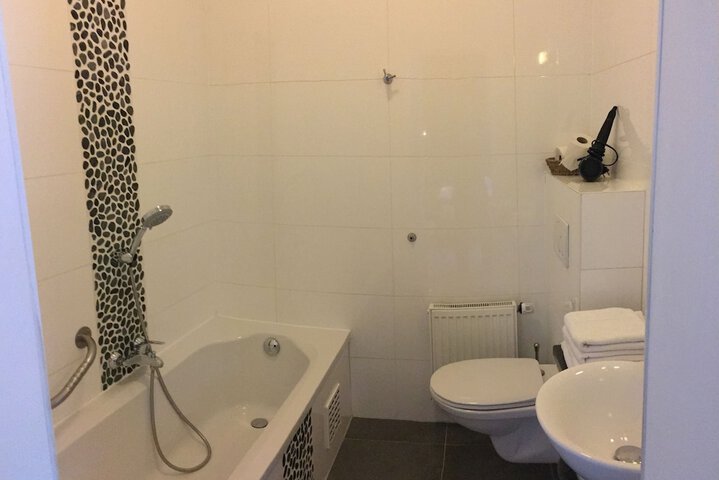 Room 15 of 29
