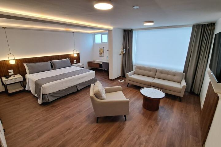 Room 9 of 27
