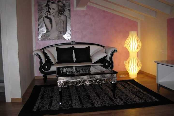 Room 5 of 30