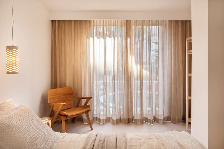 Room 25 of 121
