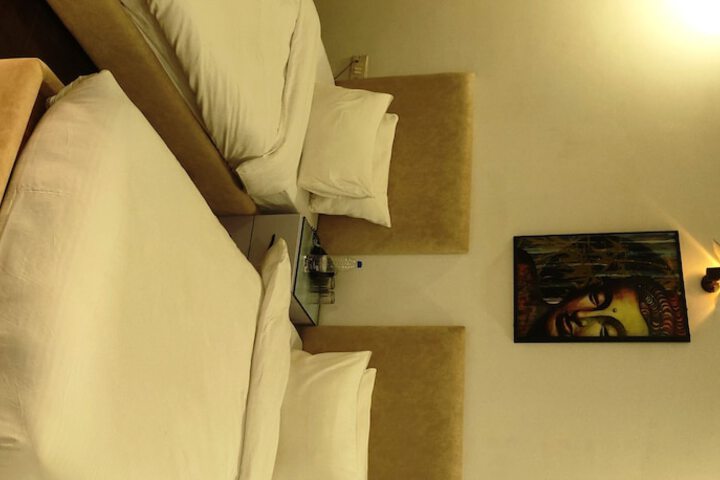 Room 40 of 69