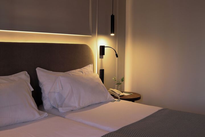 Room 8 of 34
