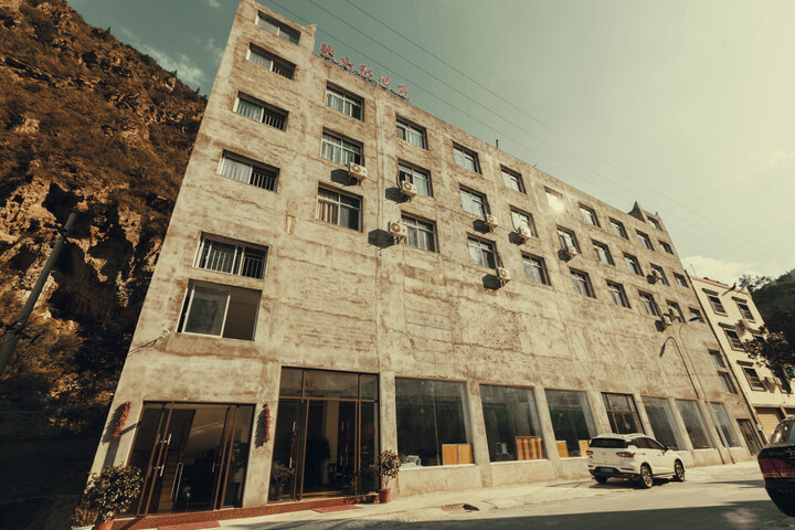 Hotel 4 of 32