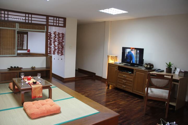 Room 10 of 48
