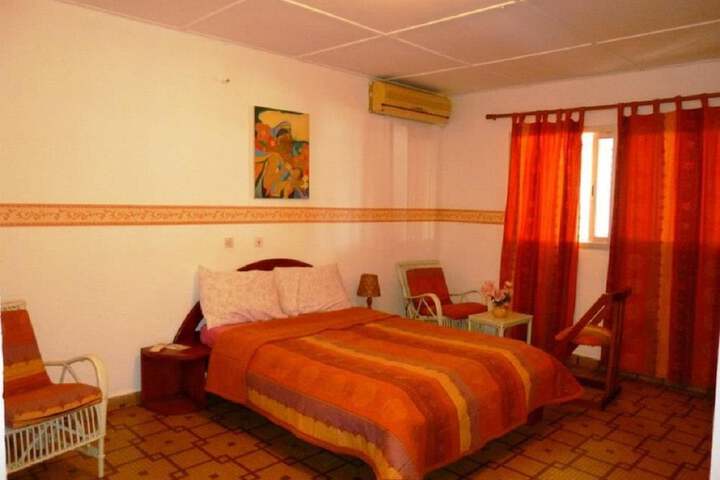 Room 5 of 7