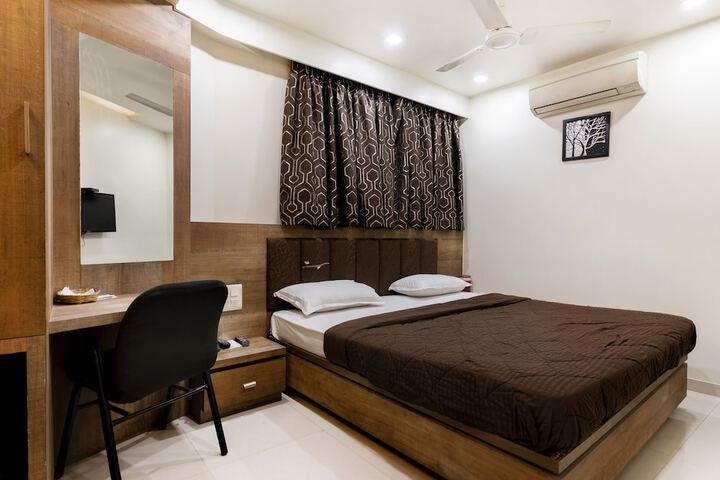 Room 28 of 52
